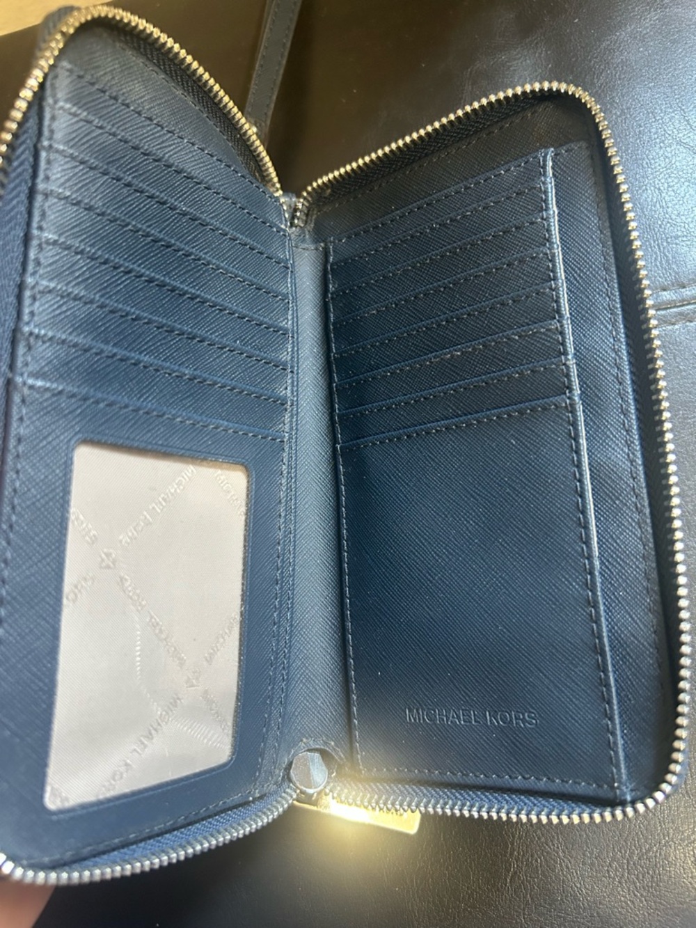 Michael Kors 35S0STVL2B Women's Zippered Travel Wallet - Picture 3 of 3